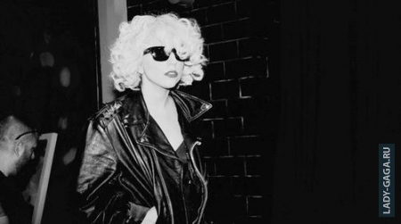 Lady Gaga "Born This Way"  