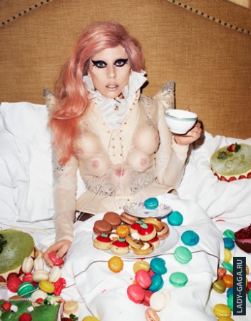 Lady Gaga   "Harpers Bazaar"