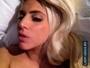Lady GaGa тратит сто тысяч в год на постельное белье